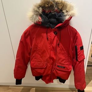 Womens Chilliwack Bomber Canada Goose red coat jacket Large